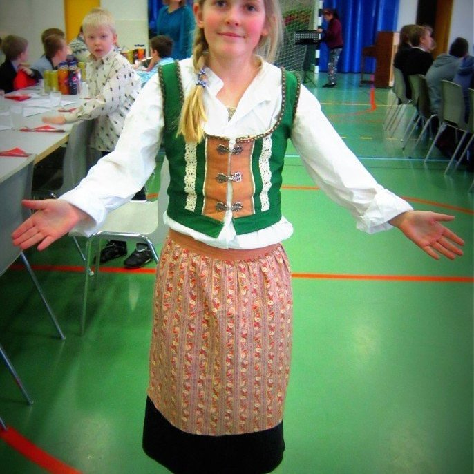 Mekkín var eins og álfkona í sínu fallega dressi.