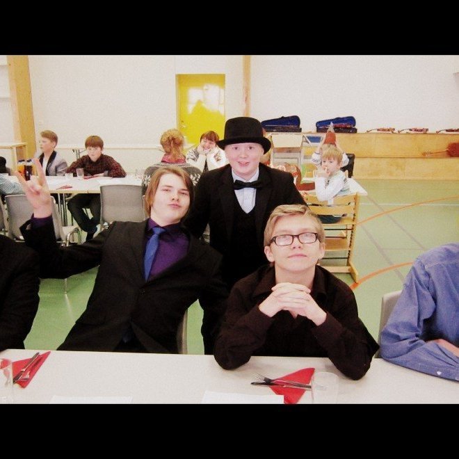 Aron fótóbombari skaut sér inn ...