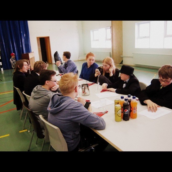 Hinn endinn á unglingaborðinu.