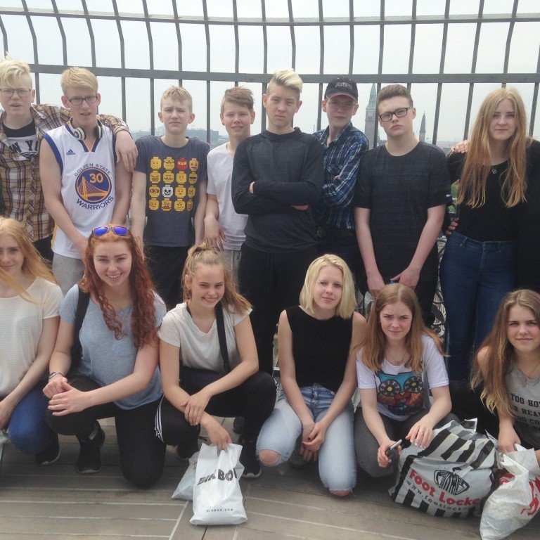 Hópmynd upp í Sívalaturninum