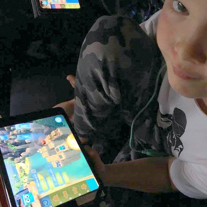 22016201_1411646755619422_641453796_n