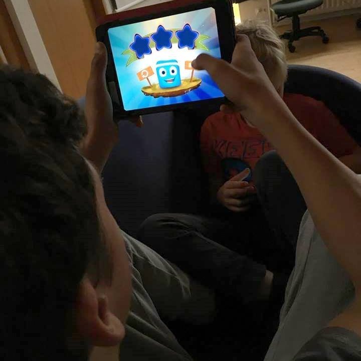 22052967_1411646975619400_1358652798_n