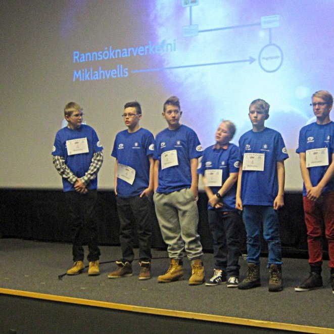 Miklihvellur kynnir rannsóknarverkefnið sitt.