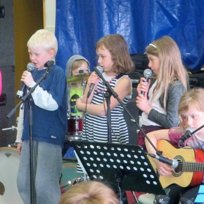 Þessi sungu eins og englar.