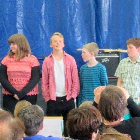 Miðstigið var næst á svið ...