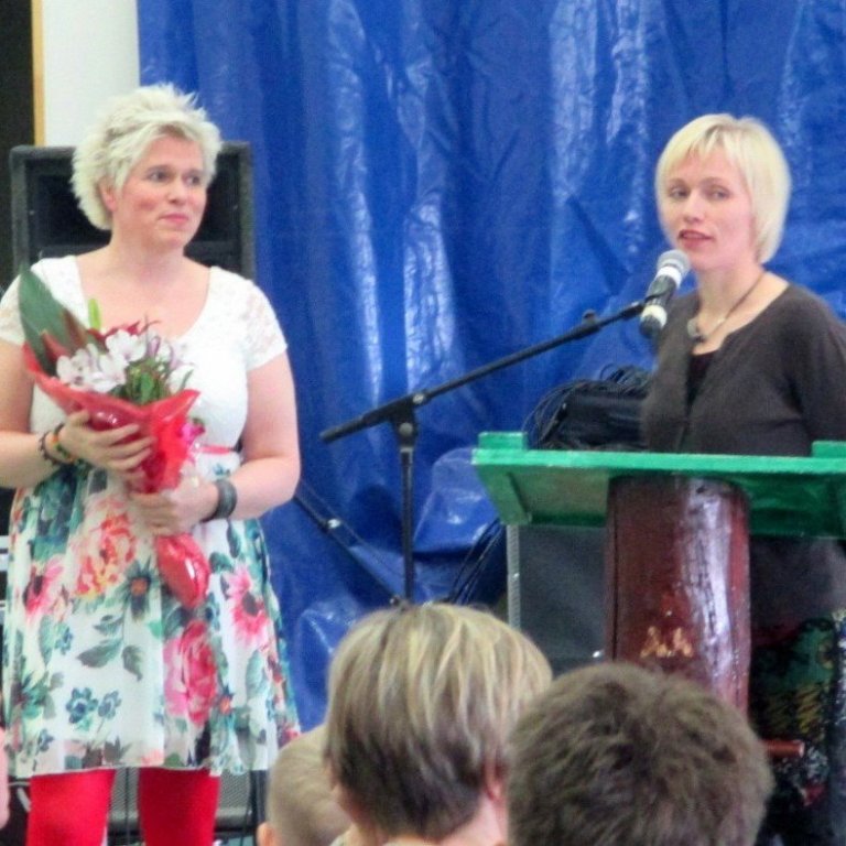 ... og svo þurfti að óska Ingunni velfarnaðar á nýjum stað ...