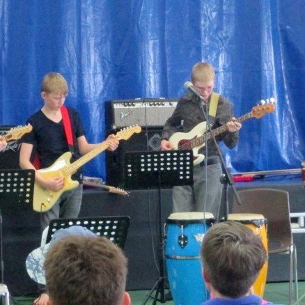 Þessi fríða fylking spilaði Á Sprengisandi og lauk dagskránni með stæl.