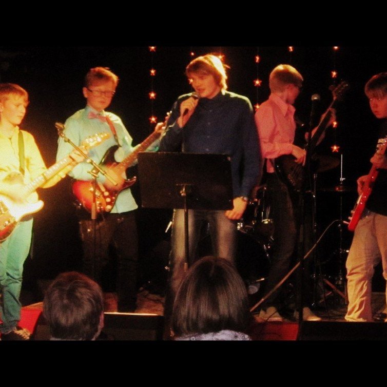 Gestur söng næstsíðastur ...