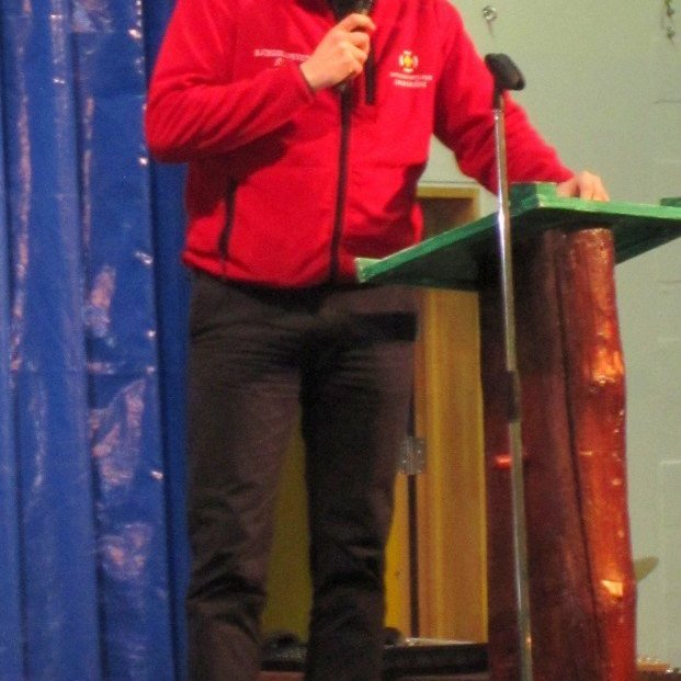 Haldið þið að þessi maður geti verið ættaður frá Aðalbóli? ... uuuu sver sig kannski aðeins í ættina.