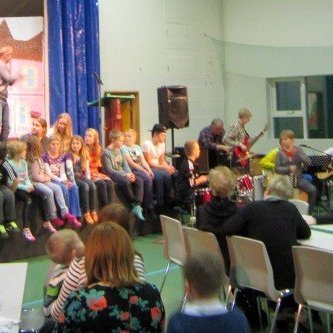 10. bekkingarnir tóku síðustu þrettándagleðina sína með sveiflu og stæl.