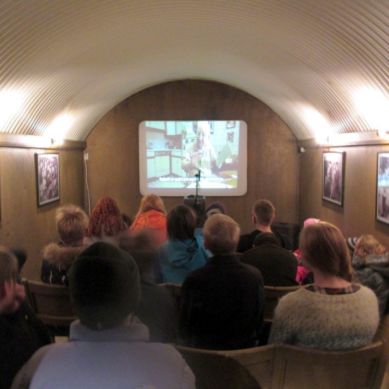 Verið að horfa á Veturhús.