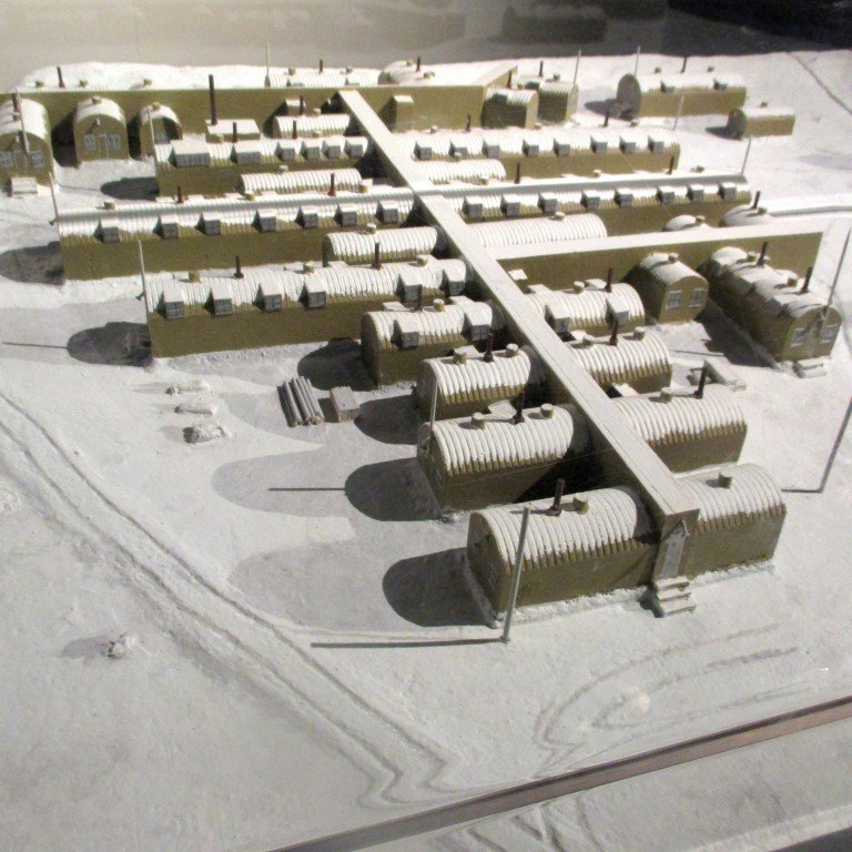 Líkan af braggabyggðinni á Reyðarfirði.