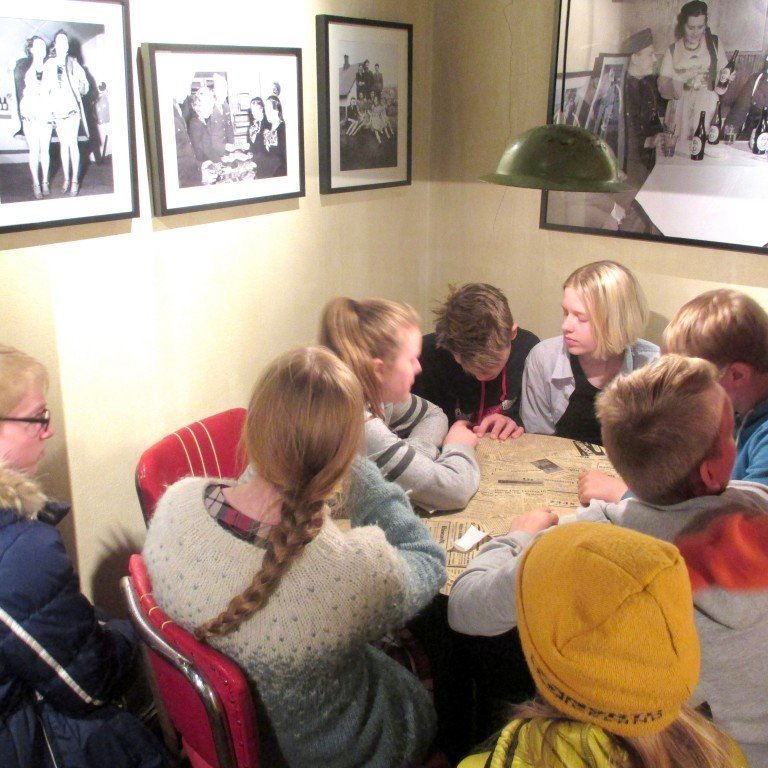 Nemendur búnir að skoða nóg ...