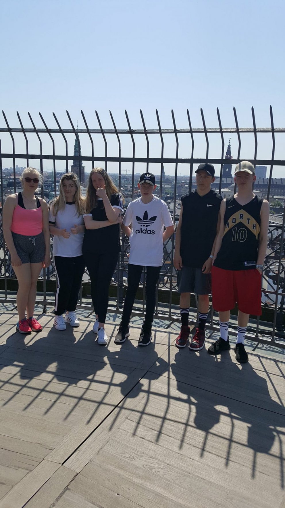 Hópurinn í Sívala turninum