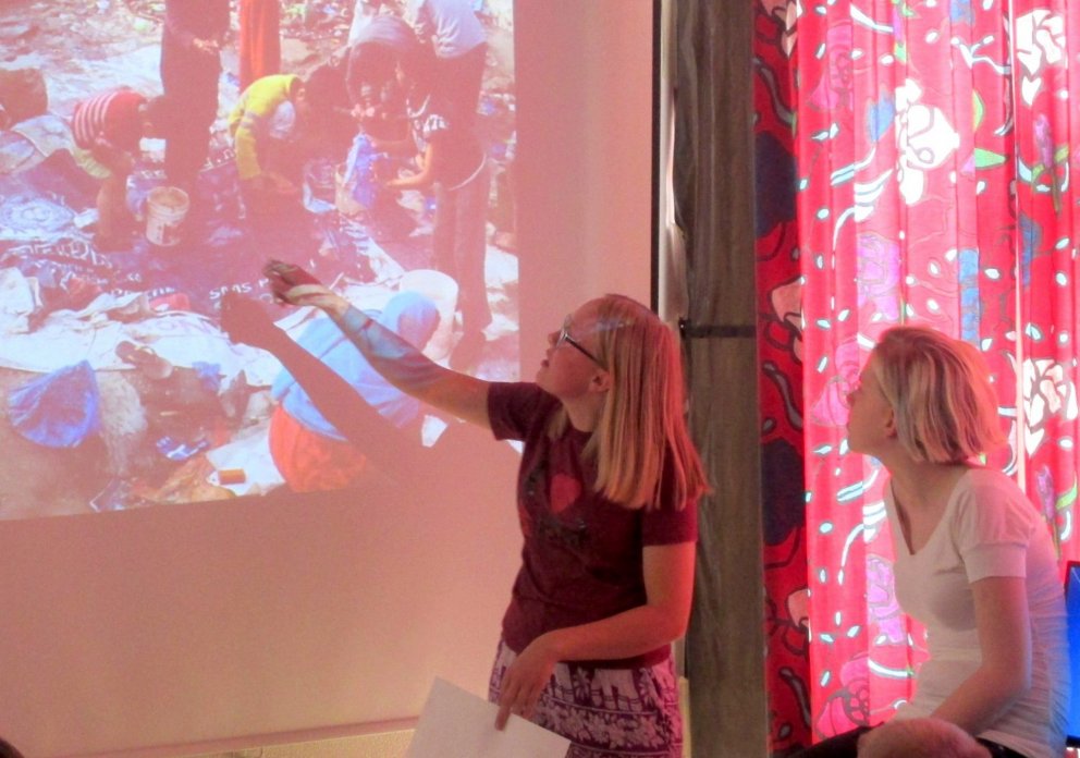 Katla segir frá hreinlætismálunum.