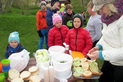 Matarröðin á tjaldstæðinu